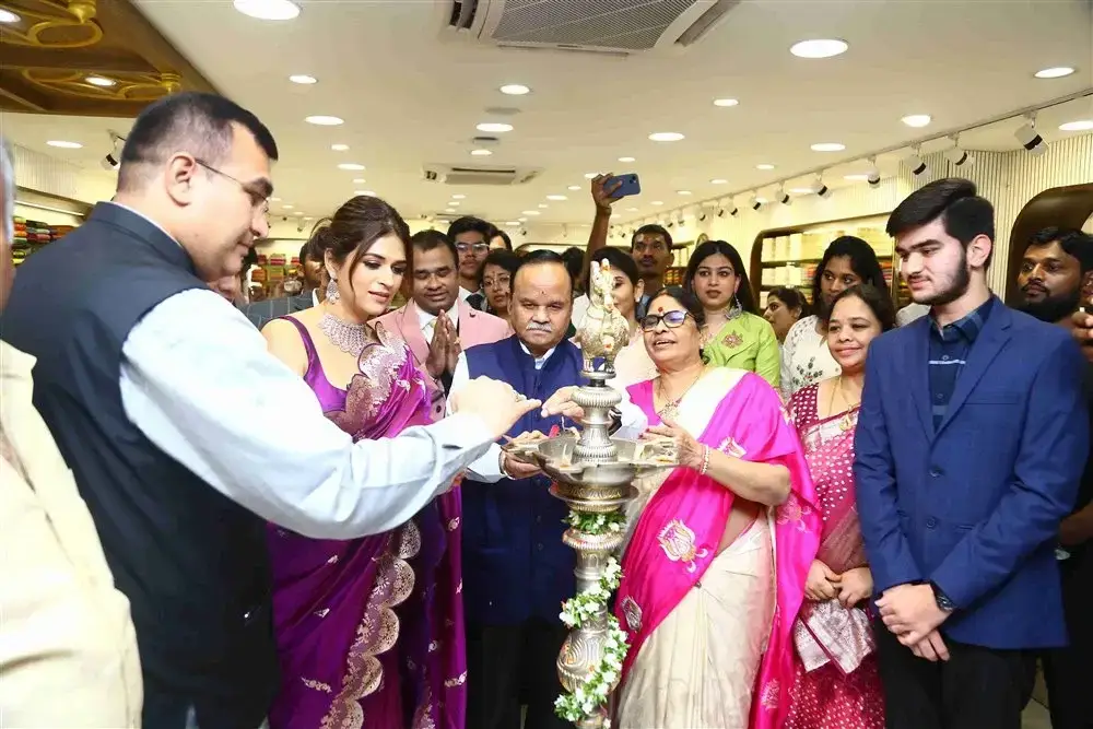 Actress Shraddha Das launches Sri Krishna Silks Showroom